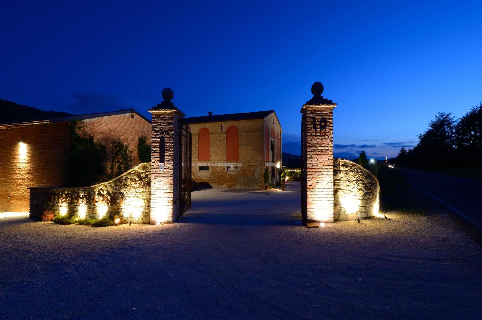Agriturismo La Ratta Vernasca Exterior foto